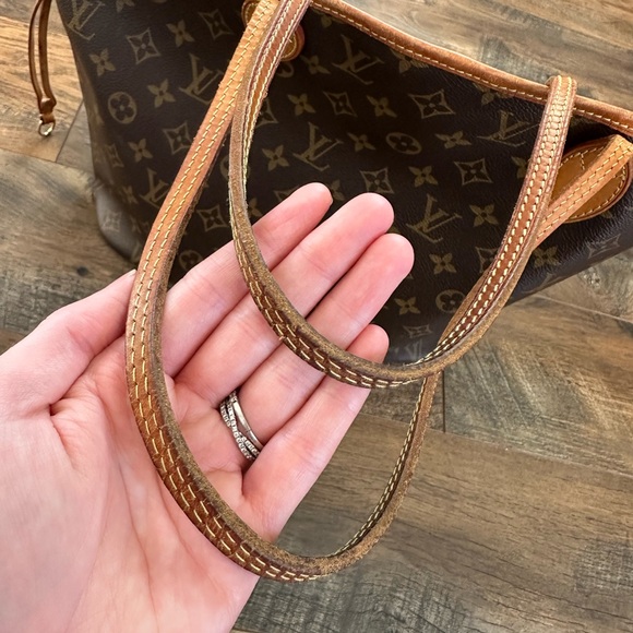 Louis Vuitton Classic Monogram Neverfull MM - Picture 4 of 12